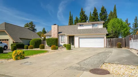 2712 Mankas Blvd, Fairfield, CA 94534