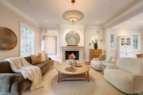 29 Lark Ct, Larkspur, CA 94939