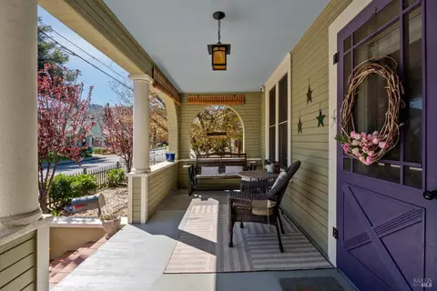 Exterior - 300 Scott St, Ukiah, CA 95482 photo 4 of 7