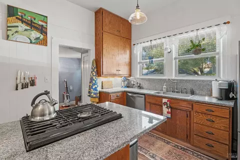 Kitchen - 300 Scott St, Ukiah, CA 95482 photo 1 of 4