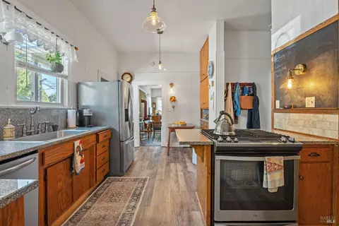 Kitchen - 300 Scott St, Ukiah, CA 95482 photo 4 of 4