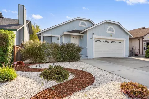 7524 Mercedes Way, Rohnert Park, CA 94928