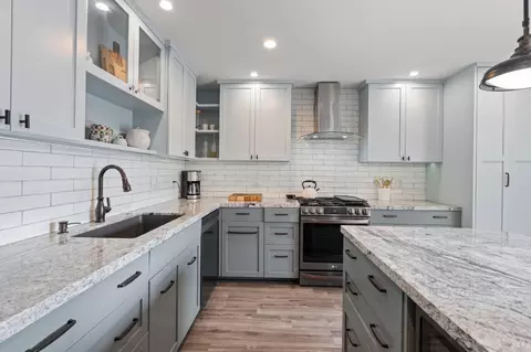 959 Santa Cruz Way, Rohnert Park, CA 94928