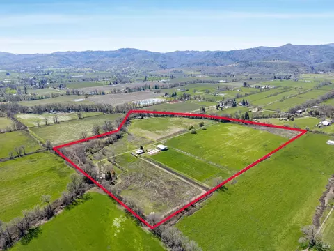 13679 Powerhouse Rd, Potter Valley, CA 95469