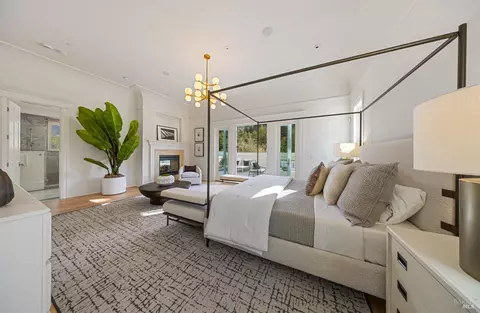 Bedroom - 2 Summit Ave, Mill Valley, CA 94941 photo 6 of 10