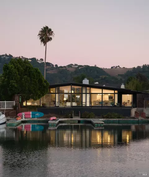 205 Martinique Ave, Tiburon, CA 94920