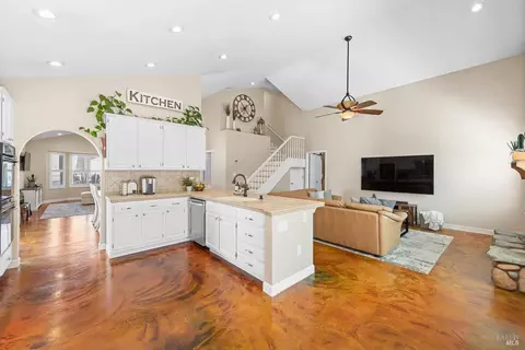 Kitchen - 600 Hawk Dr, Vacaville, CA 95687 photo 9 of 12
