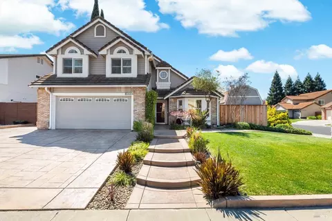 Exterior - 600 Hawk Dr, Vacaville, CA 95687 photo 5 of 32
