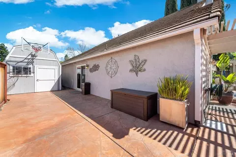 Exterior - 600 Hawk Dr, Vacaville, CA 95687 photo 31 of 32
