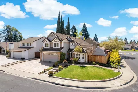 Exterior - 600 Hawk Dr, Vacaville, CA 95687 photo 6 of 32