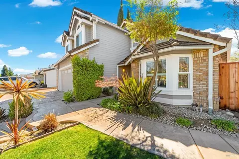 Exterior - 600 Hawk Dr, Vacaville, CA 95687 photo 9 of 32