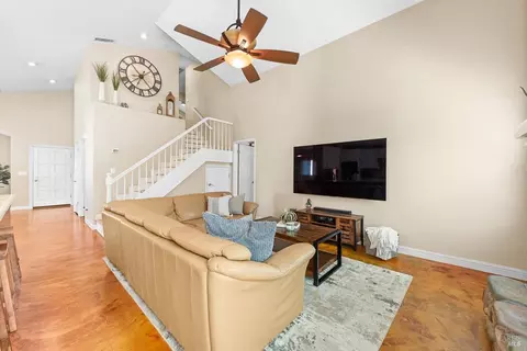 Living - 600 Hawk Dr, Vacaville, CA 95687 photo 2 of 2