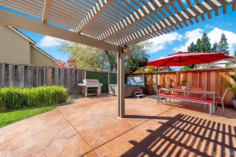 Exterior - 600 Hawk Dr, Vacaville, CA 95687 photo 18 of 32