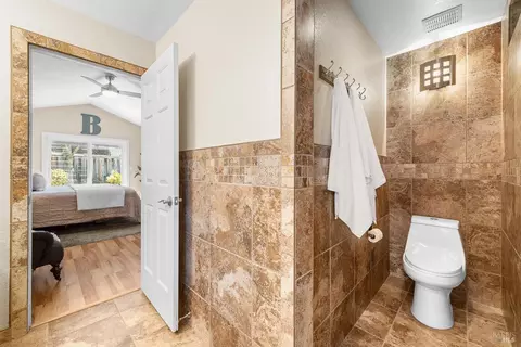 Bath - 600 Hawk Dr, Vacaville, CA 95687 photo 3 of 8