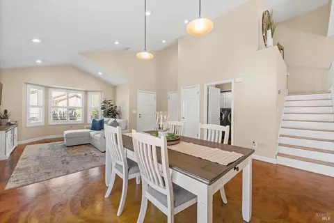 Dining - 600 Hawk Dr, Vacaville, CA 95687 photo 2 of 4