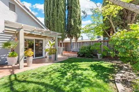 Exterior - 600 Hawk Dr, Vacaville, CA 95687 photo 25 of 32