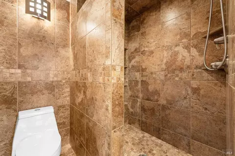 Bath - 600 Hawk Dr, Vacaville, CA 95687 photo 4 of 8