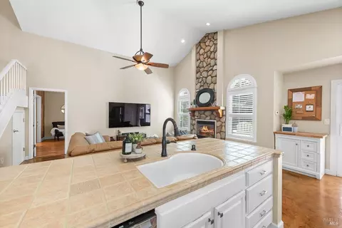 Kitchen - 600 Hawk Dr, Vacaville, CA 95687 photo 12 of 12