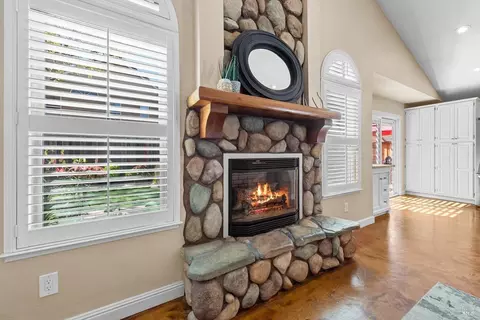 Entry Way - 600 Hawk Dr, Vacaville, CA 95687 photo 2 of 3