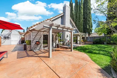 Exterior - 600 Hawk Dr, Vacaville, CA 95687 photo 24 of 32