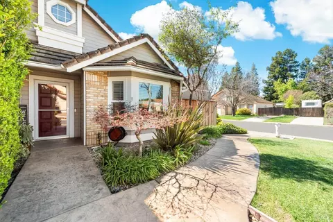 Exterior - 600 Hawk Dr, Vacaville, CA 95687 photo 10 of 32