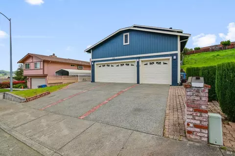 116 Skyline Ct, Vallejo, CA 94591 photo 3