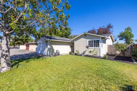 2056 San Gabriel St, Fairfield, CA 94533