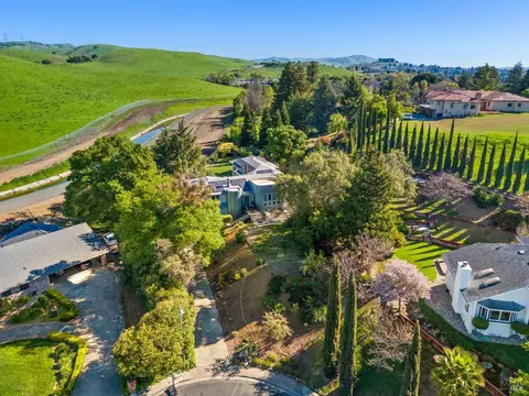 View/Area - 2120 Mecca Ct, Fairfield, CA 94534 photo 2 of 5