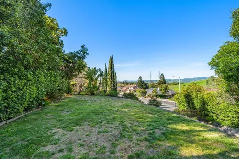 Exterior - 2120 Mecca Ct, Fairfield, CA 94534 photo 11 of 11