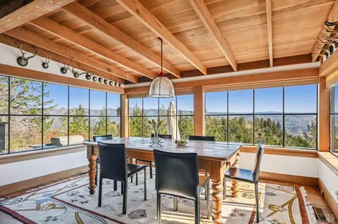 4040 Spring Mountain Rd, Saint Helena, CA 94574