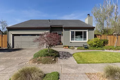 1218 Meridian Cir, Santa Rosa, CA 95401