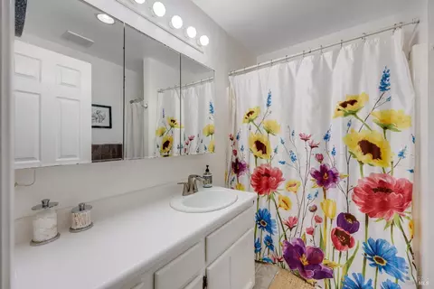 Bath - 22201 Moscow Rd, Monte Rio, CA 95462 photo 1 of 5