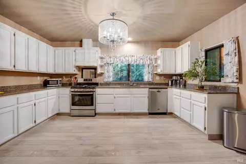 Kitchen - 22201 Moscow Rd, Monte Rio, CA 95462 photo 3 of 7