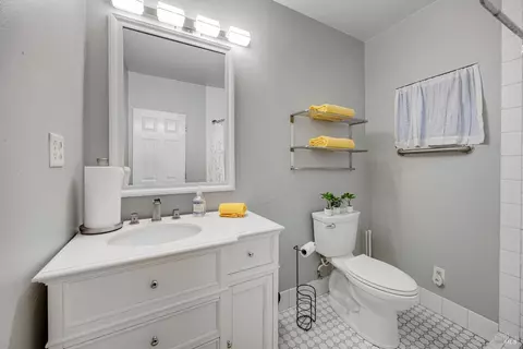 Bath - 22201 Moscow Rd, Monte Rio, CA 95462 photo 3 of 5