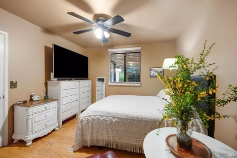 Bedroom - 22201 Moscow Rd, Monte Rio, CA 95462 photo 4 of 9