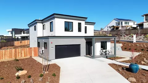 1995 W Bristlecone Ct, Santa Rosa, CA 95403