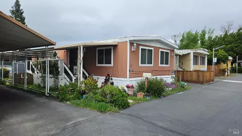 7 Calle Francisca, Vacaville, CA 95687