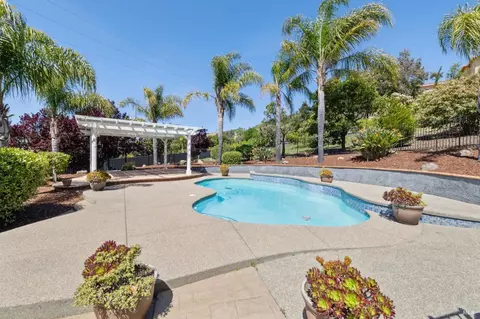 Exterior - 5232 Sunridge Dr, Fairfield, CA 94534 photo 18 of 35