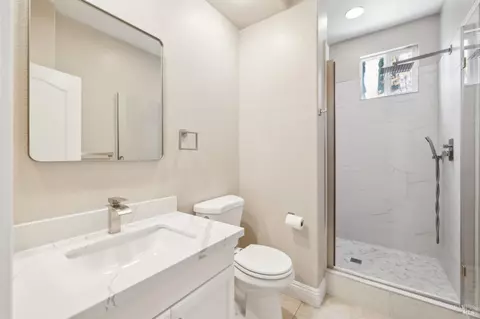 Bath - 5232 Sunridge Dr, Fairfield, CA 94534 photo 8 of 8