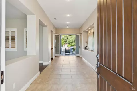 Entry Way - 5232 Sunridge Dr, Fairfield, CA 94534 photo 1 of 7