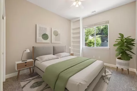 Bedroom - 5232 Sunridge Dr, Fairfield, CA 94534 photo 5 of 6