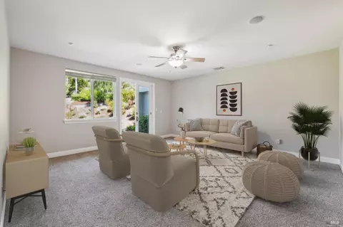 Living - 5232 Sunridge Dr, Fairfield, CA 94534 photo 6 of 7