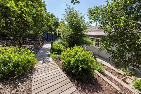 Exterior - 5232 Sunridge Dr, Fairfield, CA 94534 photo 21 of 35