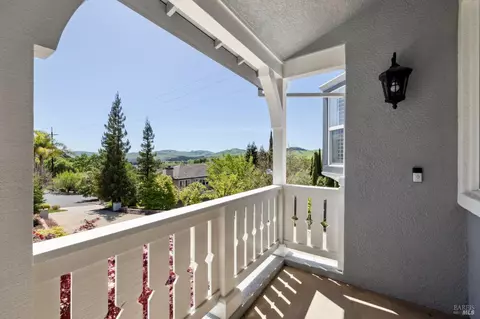 Exterior - 5232 Sunridge Dr, Fairfield, CA 94534 photo 3 of 35