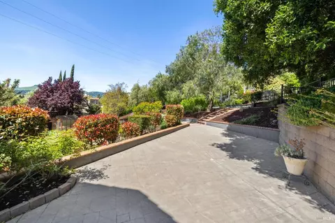 Exterior - 5232 Sunridge Dr, Fairfield, CA 94534 photo 16 of 35