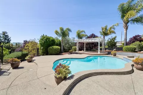 Exterior - 5232 Sunridge Dr, Fairfield, CA 94534 photo 19 of 35