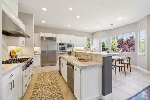 Kitchen - 5232 Sunridge Dr, Fairfield, CA 94534 photo 6 of 10