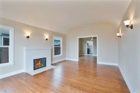 308 Central Ave, Vallejo, CA 94590 photo 4