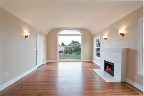 308 Central Ave, Vallejo, CA 94590 photo 3