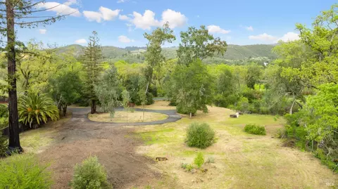 25 Bonnie Way, Glen Ellen, CA 95442